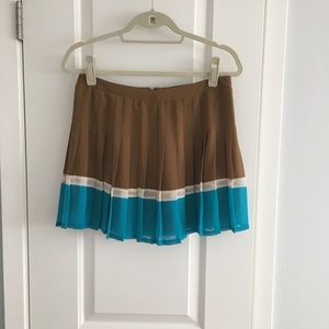 Forever 21 Pleated Mini Skirt Size - Medium